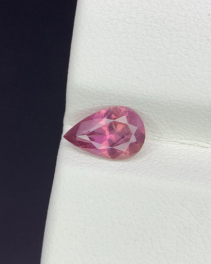 Natural Pink Sapphire 0.90 Carat 7.8x5 MM Pear Shape Faceted IGI Certified Gemstone