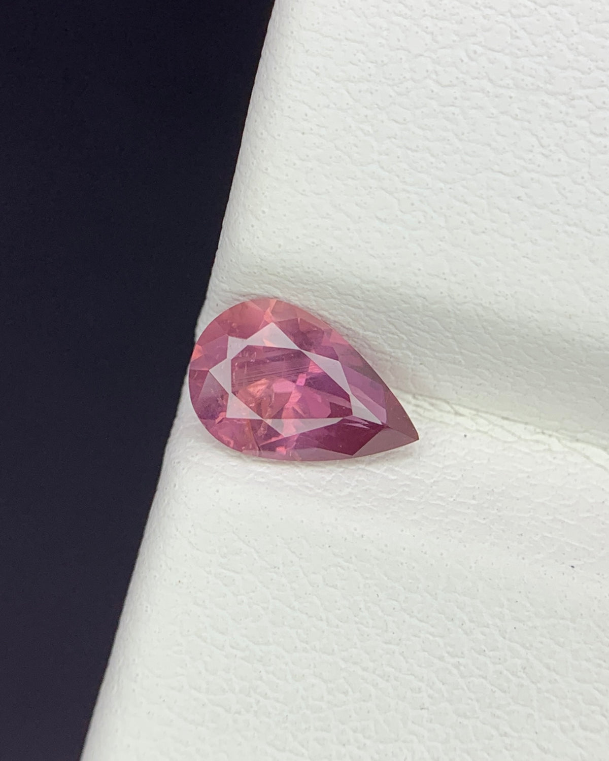 Natural Pink Sapphire 0.90 Carat 7.8x5 MM Pear Shape Faceted IGI Certified Gemstone