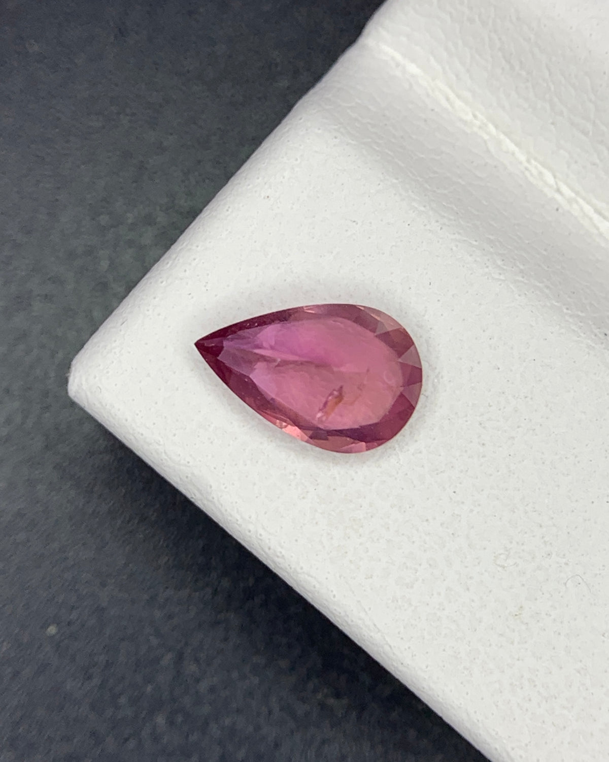 Natural Pink Sapphire 0.90 Carat 7.8x5 MM Pear Shape Faceted IGI Certified Gemstone