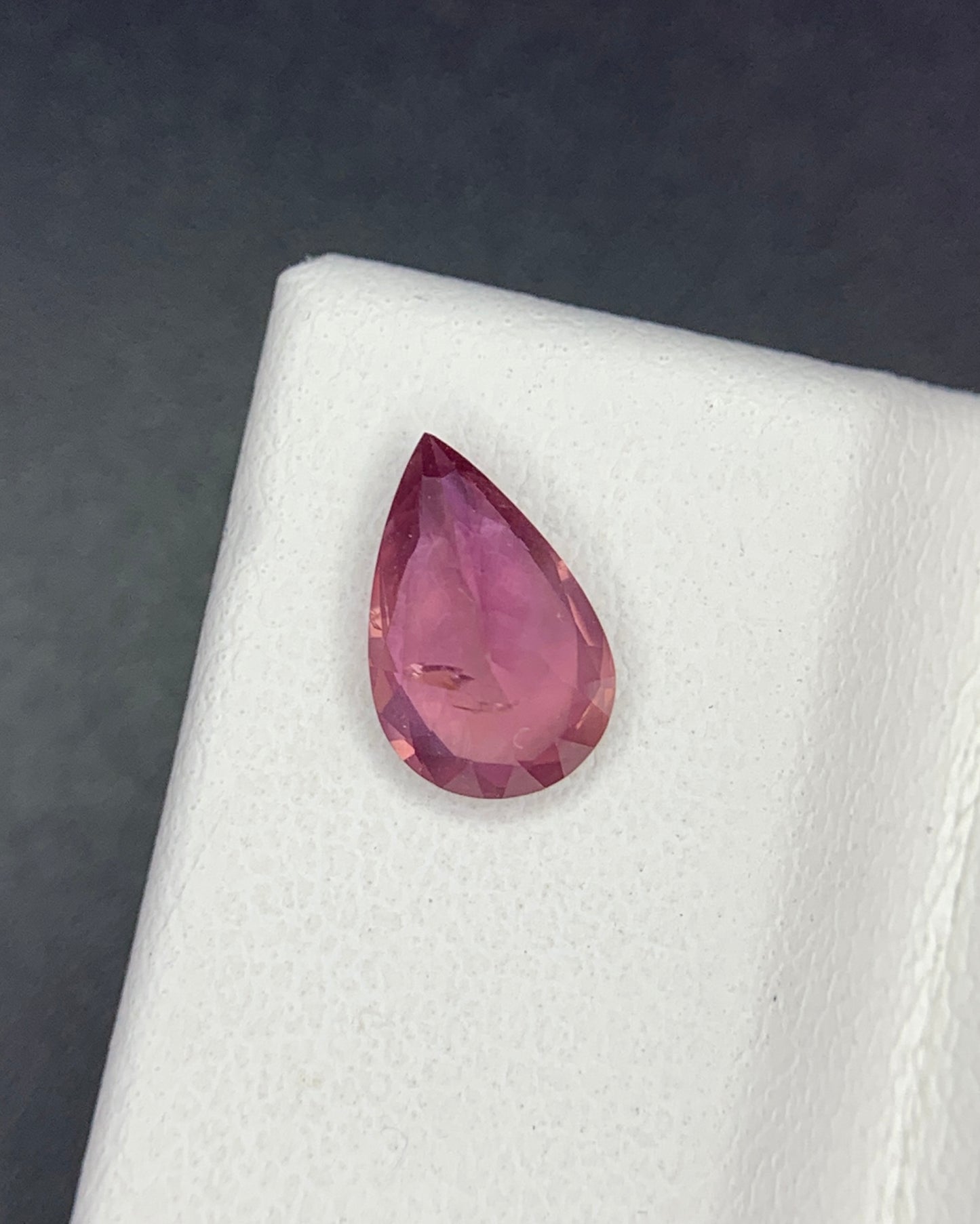Natural Pink Sapphire 0.90 Carat 7.8x5 MM Pear Shape Faceted IGI Certified Gemstone