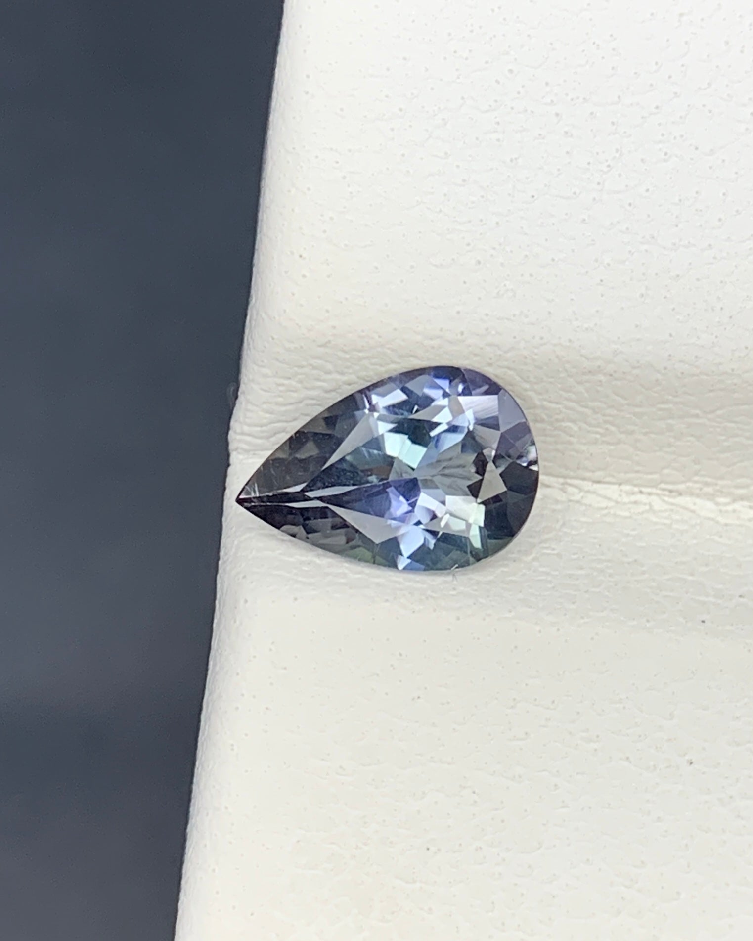 Natural Unheated Bi Color Tanzanite 0.98 Carat 8.6x5.8x3.4 MM Pear Shape Faceted Gemstone 