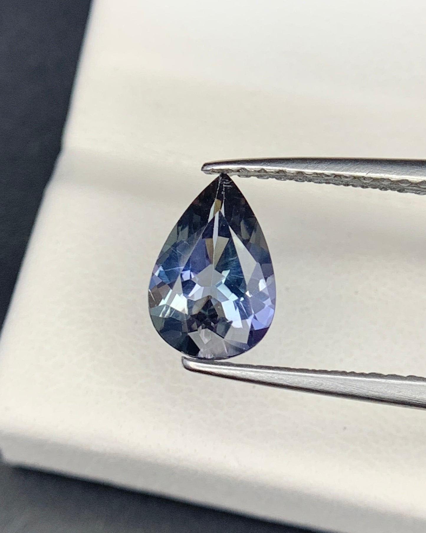 Natural Unheated Bi Color Tanzanite 0.98 Carat 8.6x5.8x3.4 MM Pear Shape Faceted Gemstone 