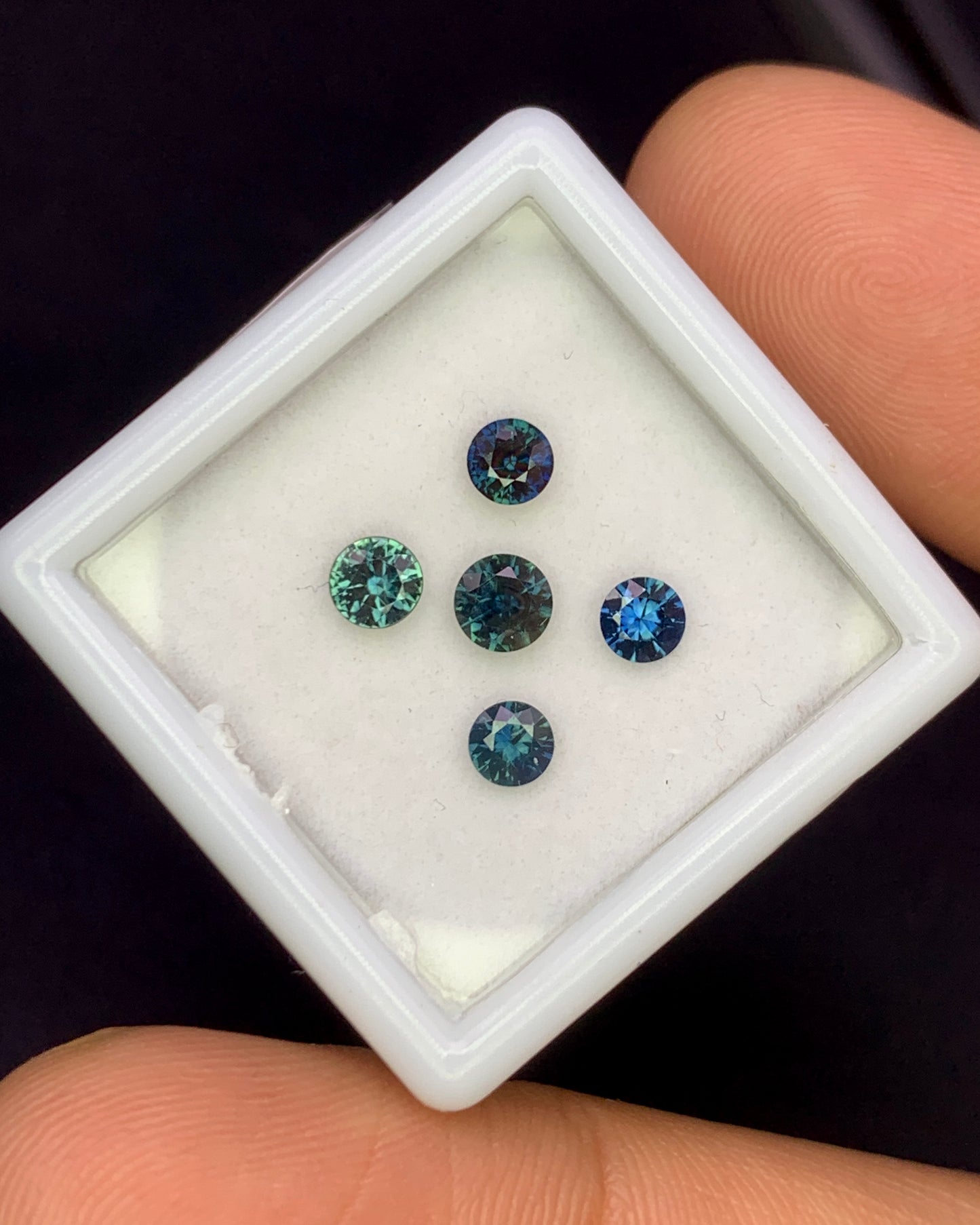 Natural Blue and Green Sapphire Lot 1.10 Carat Mix Size Round Shape Faceted Gemstone 5 Piece Lot