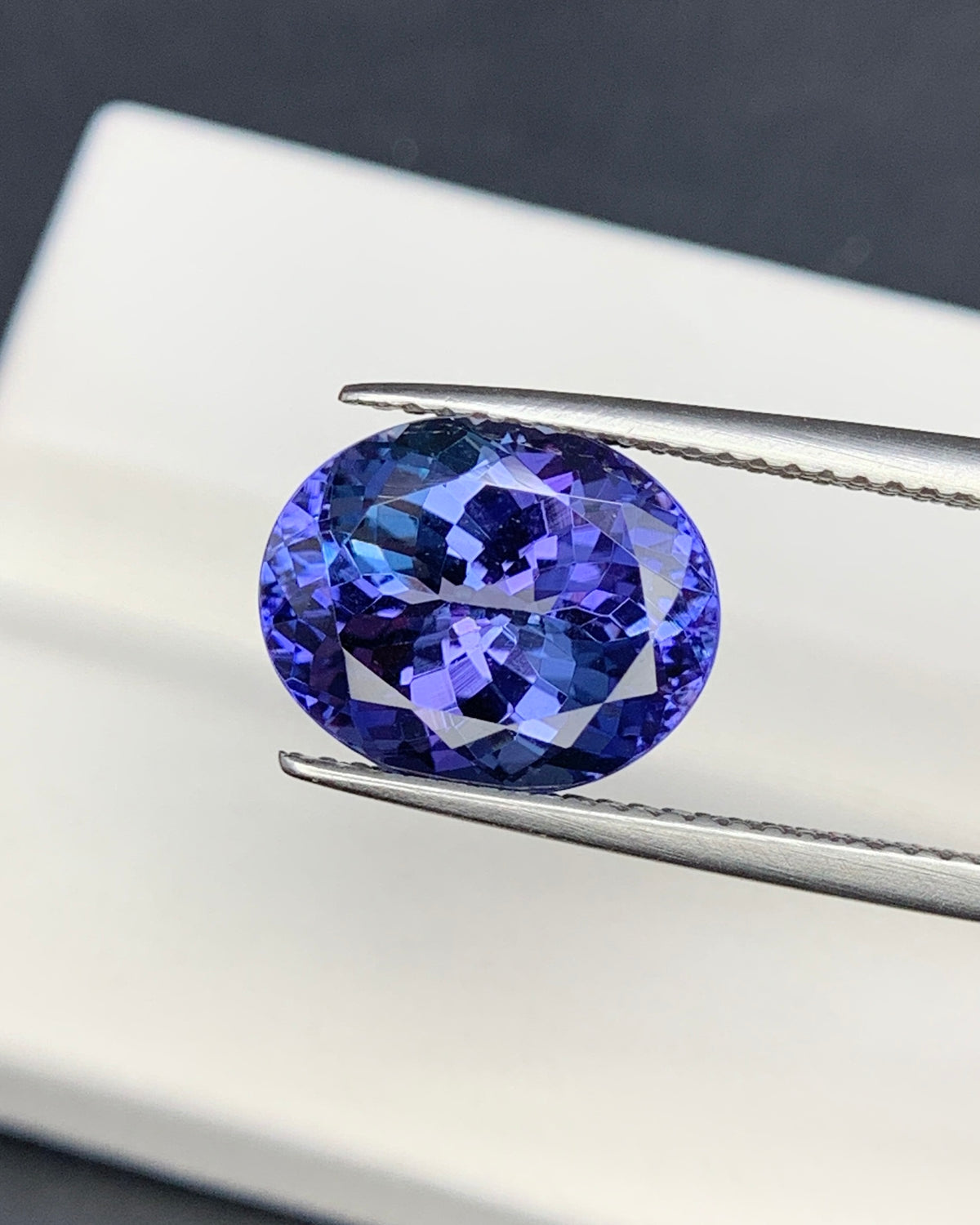 Natural Bi Color Tanzanite 5.21 Carat 12x9.7 MM Oval Shape Faceted Gemstone