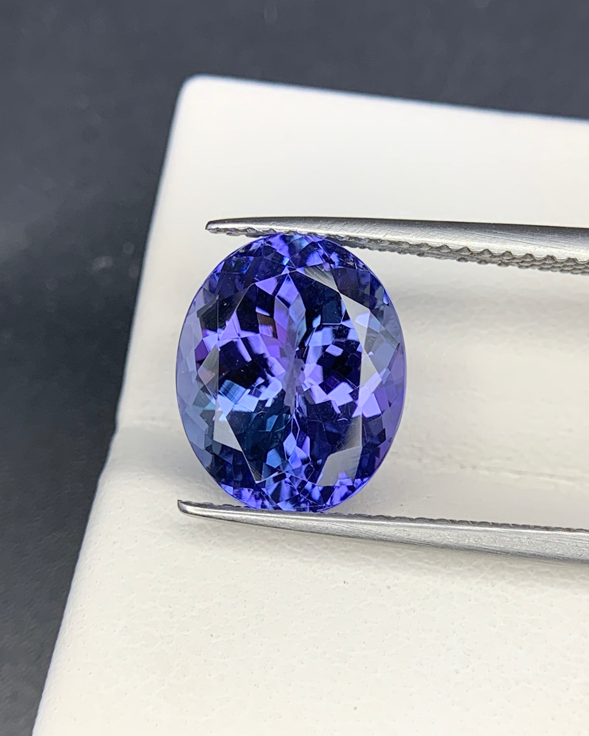 Natural Bi Color Tanzanite 5.21 Carat 12x9.7 MM Oval Shape Faceted Gemstone