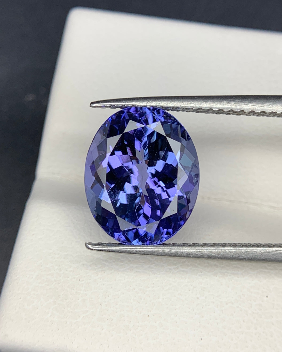 Natural Bi Color Tanzanite 5.21 Carat 12x9.7 MM Oval Shape Faceted Gemstone