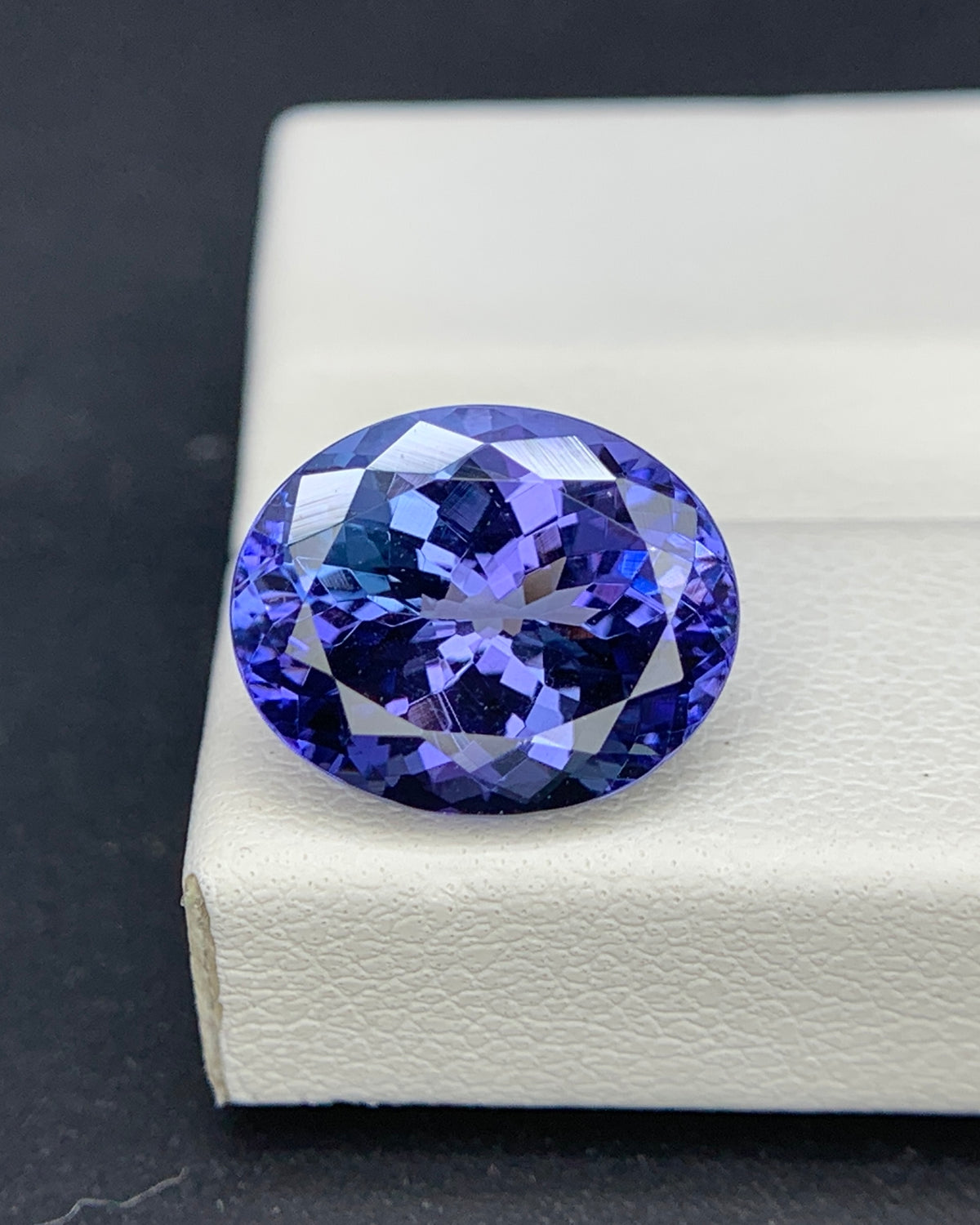 Natural Bi Color Tanzanite 5.21 Carat 12x9.7 MM Oval Shape Faceted Gemstone