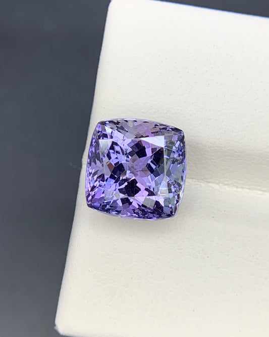 Natural Bi Color Tanzanite 5.45 Carat 9.6x9.6 MM Cushion Shape Faceted Gemstone