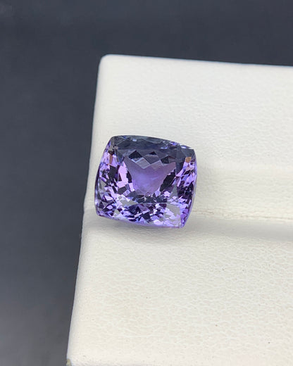 Natural Bi Color Tanzanite 5.45 Carat 9.6x9.6 MM Cushion Shape Faceted Gemstone