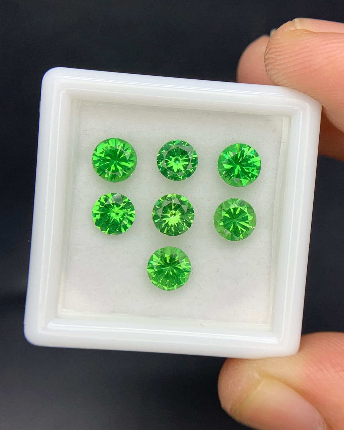 Natural Tsavorite Garnet 2.80 Carat 4.5-4.8 MM Round Shape Diamond Cut Faceted Gemstone 7 Piece Lot