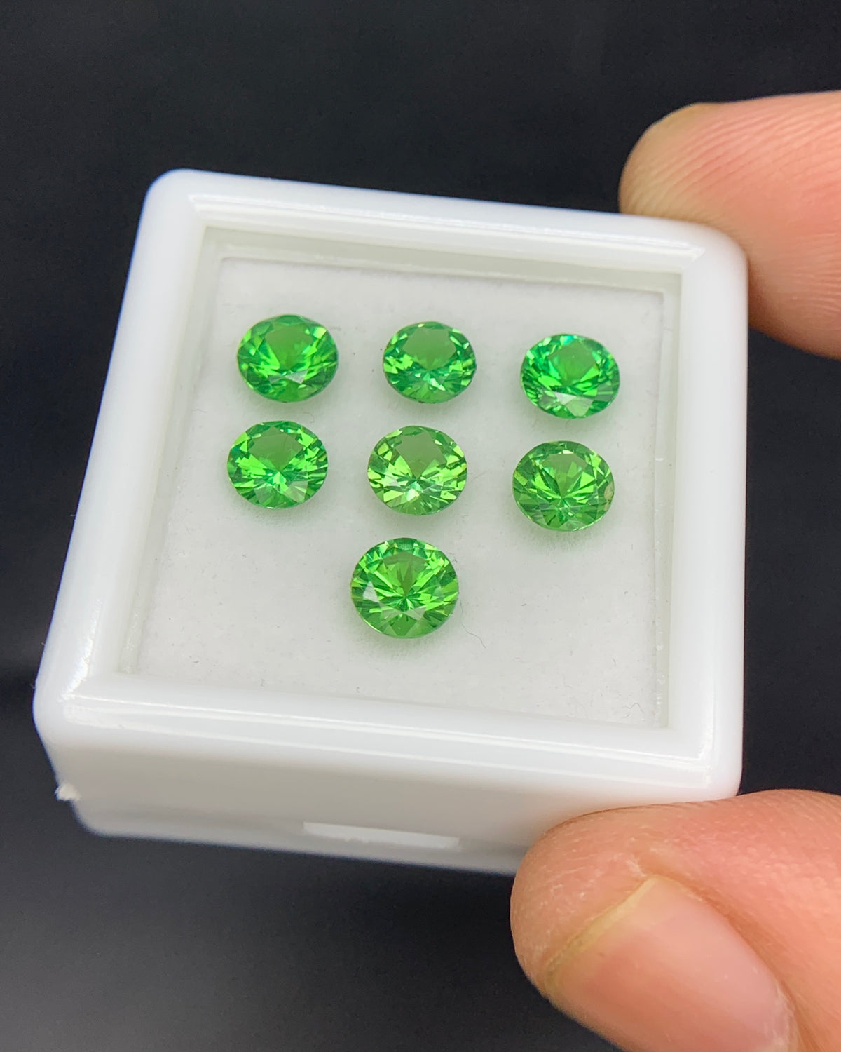 Natural Tsavorite Garnet 2.80 Carat 4.5-4.8 MM Round Shape Diamond Cut Faceted Gemstone 7 Piece Lot