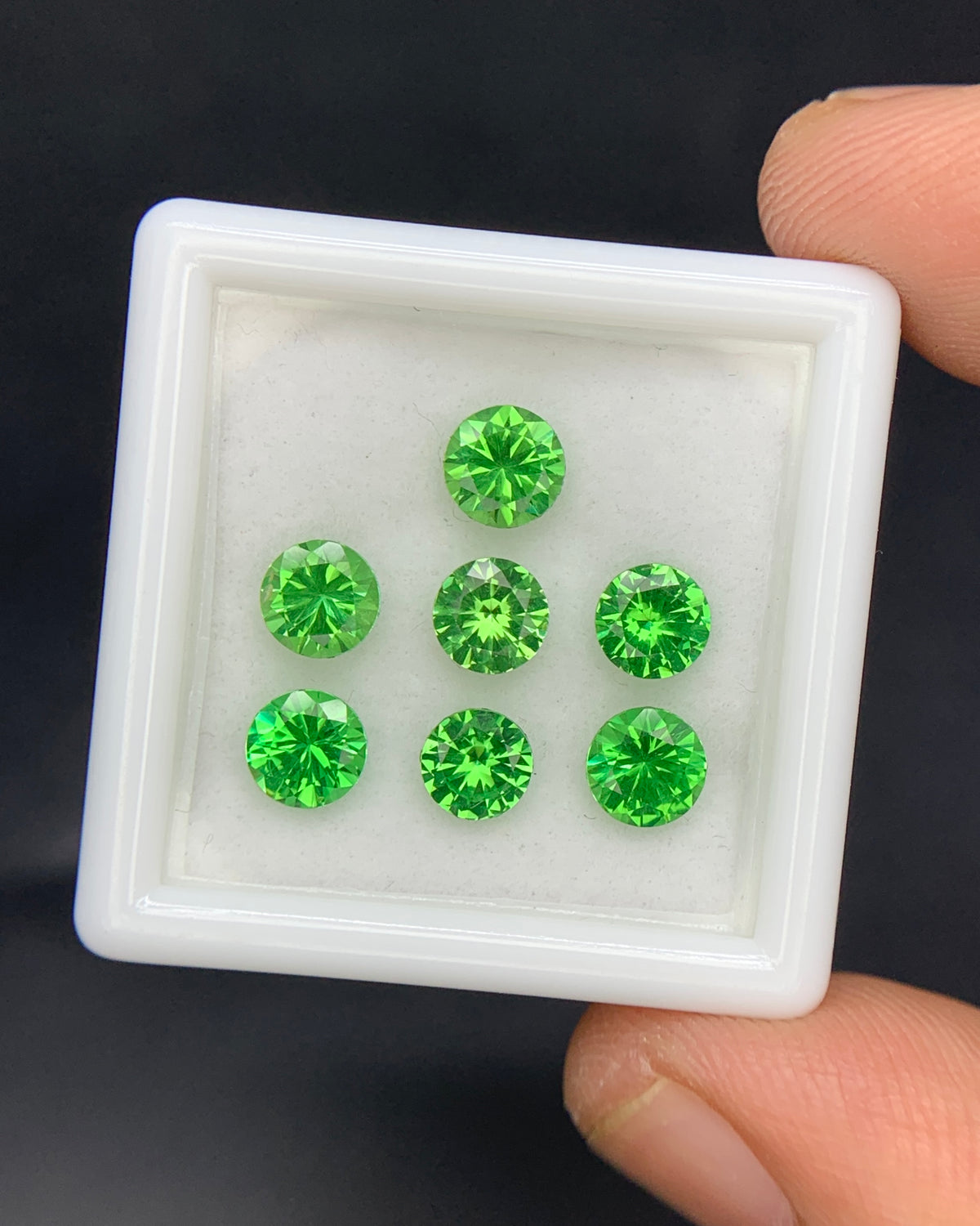 Natural Tsavorite Garnet 2.80 Carat 4.5-4.8 MM Round Shape Diamond Cut Faceted Gemstone 7 Piece Lot