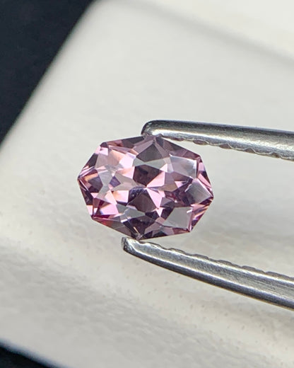 Natural Rare Dragon Garnet / Fluorescent Chromium Vanadium Malaya Garnet 0.29 Carat 4.8x3.7 MM Fancy Shape Faceted Gemstone 