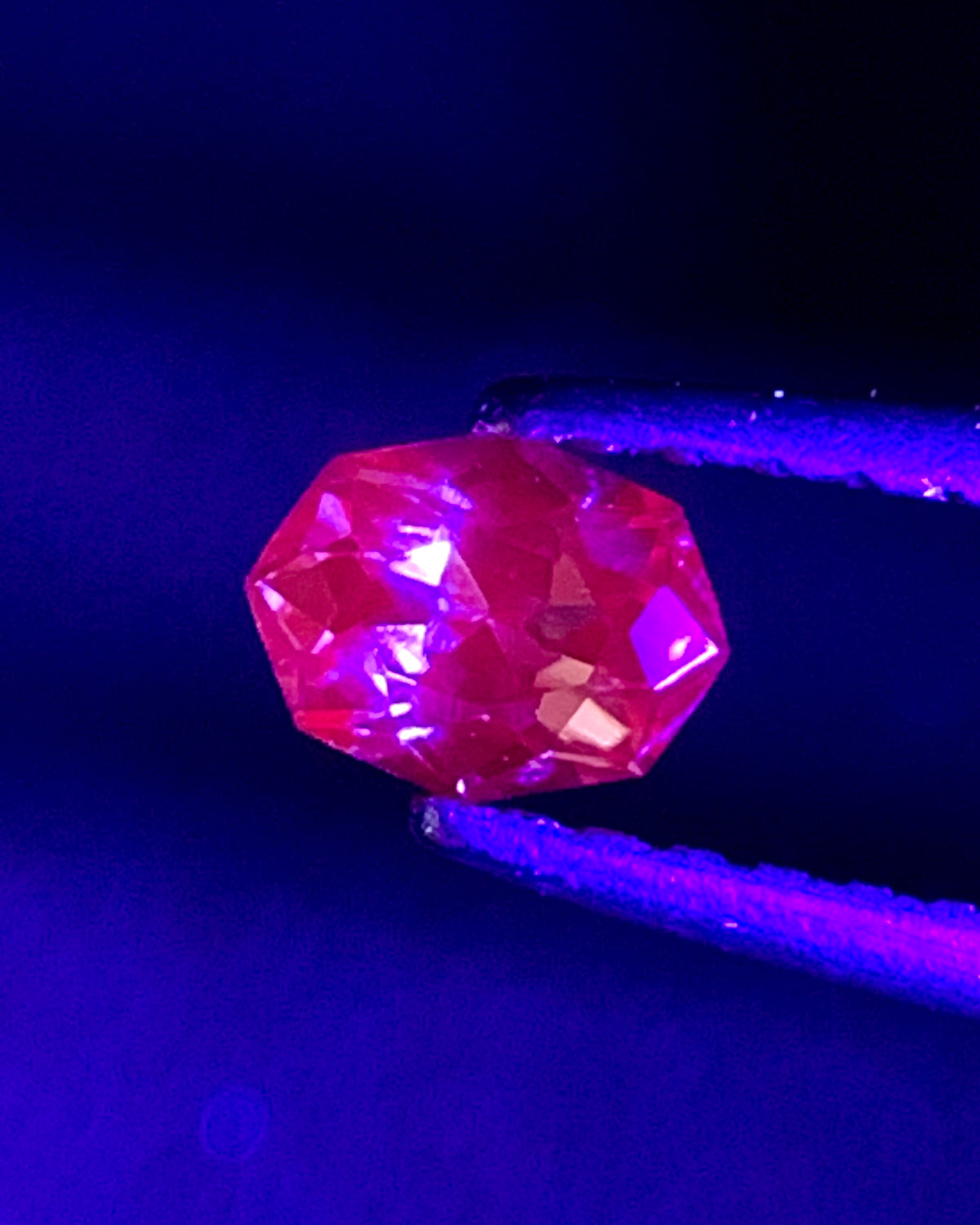 Natural Rare Dragon Garnet / Fluorescent Chromium Vanadium Malaya Garnet 0.29 Carat 4.8x3.7 MM Fancy Shape Faceted Gemstone 