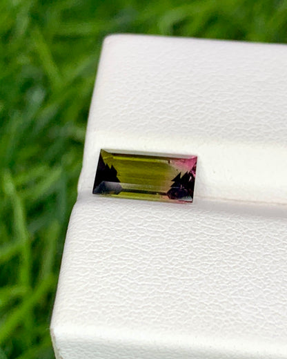 Natural Bi Ccolor Tourmaline 1.38 Carat 9x5.3 MM Baguette Shape Faceted Gemstone