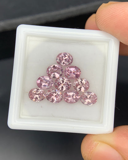 Natural Rare Dragon Garnet / Fluorescent Chromium Vanadium Malaya Garnet Lot 4.05 Carat 5x4 MM Oval Shape Faceted Gemstone 10 Piece Lot