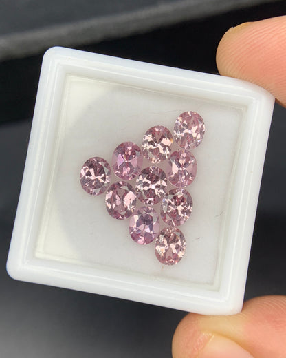 Natural Rare Dragon Garnet / Fluorescent Chromium Vanadium Malaya Garnet Lot 4.05 Carat 5x4 MM Oval Shape Faceted Gemstone 10 Piece Lot