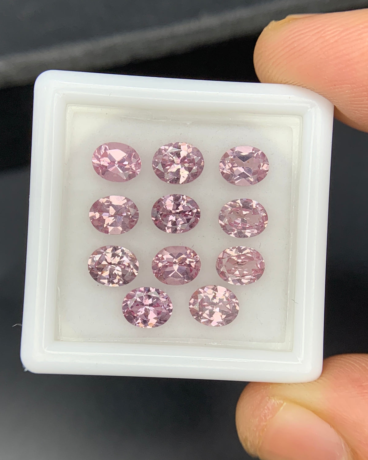Natural Rare Dragon Garnet / Fluorescent Chromium Vanadium Malaya Garnet Lot 4.70 Carat 5x4 MM Oval Shape Faceted Gemstone 11 Piece Lot