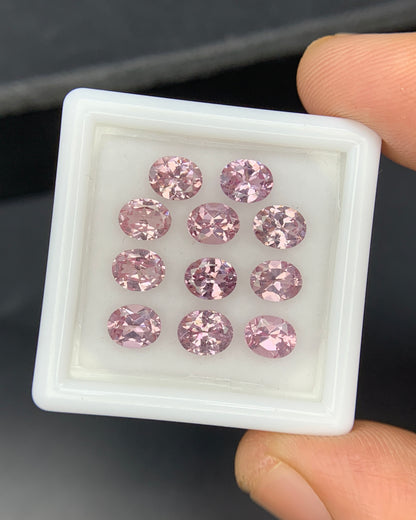 Natural Rare Dragon Garnet / Fluorescent Chromium Vanadium Malaya Garnet Lot 4.70 Carat 5x4 MM Oval Shape Faceted Gemstone 11 Piece Lot