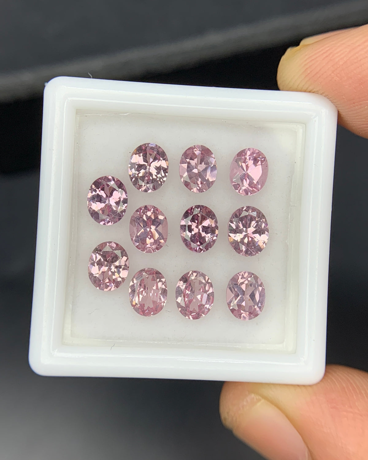Natural Rare Dragon Garnet / Fluorescent Chromium Vanadium Malaya Garnet Lot 4.70 Carat 5x4 MM Oval Shape Faceted Gemstone 11 Piece Lot