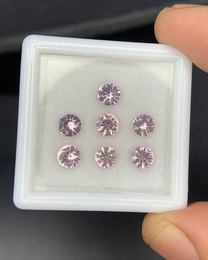 Natural Rare Dragon Garnet / Fluorescent Chromium Vanadium Malaya Garnet Lot 1.79 Carat 4x4 MM Round Shape Faceted Gemstone 7 Piece Lot 