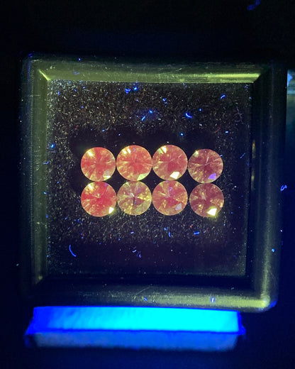 Natural Rare Dragon Garnet / Fluorescent Chromium Vanadium Malaya Garnet Lot 2.03 Carat 4x4 MM Round Shape Faceted Gemstone 8 Piece Lot