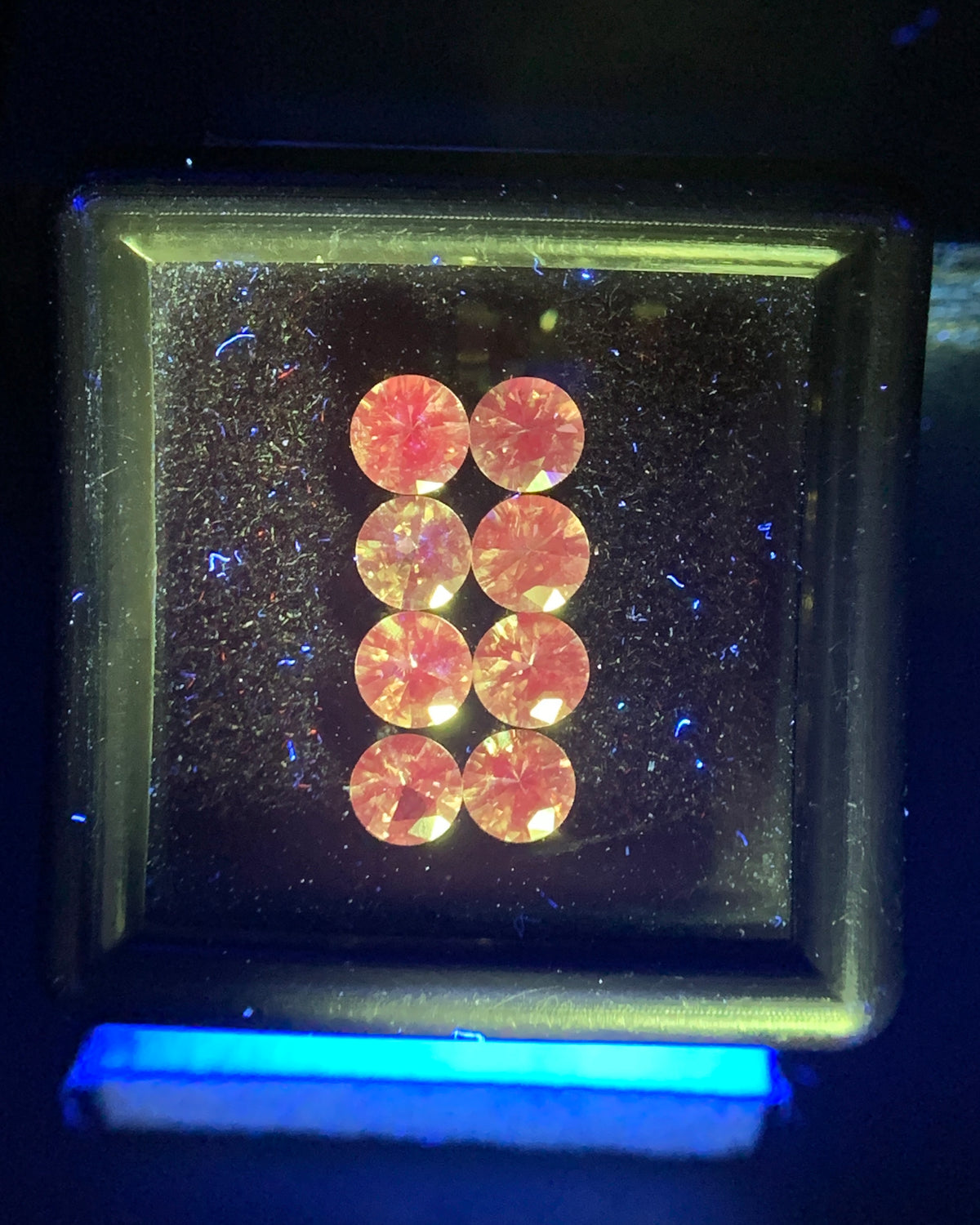 Natural Rare Dragon Garnet / Fluorescent Chromium Vanadium Malaya Garnet Lot 2.03 Carat 4x4 MM Round Shape Faceted Gemstone 8 Piece Lot
