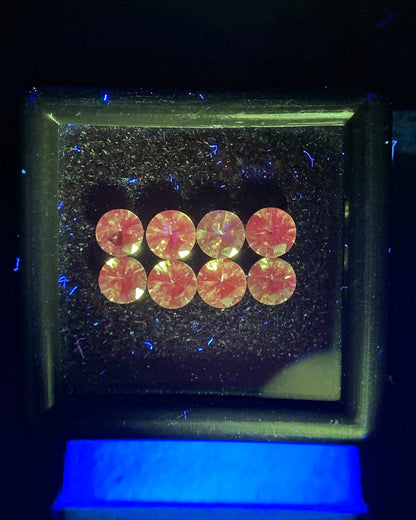 Natural Rare Dragon Garnet / Fluorescent Chromium Vanadium Malaya Garnet Lot 2.03 Carat 4x4 MM Round Shape Faceted Gemstone 8 Piece Lot