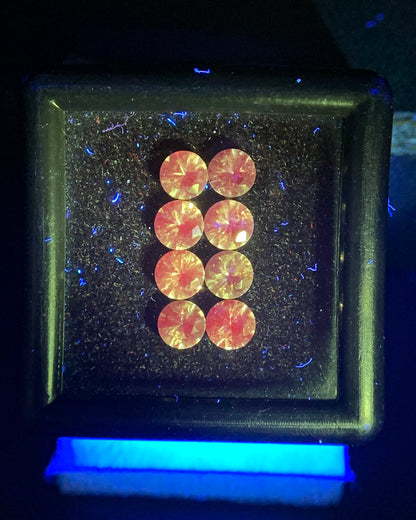 Natural Rare Dragon Garnet / Fluorescent Chromium Vanadium Malaya Garnet Lot 2.03 Carat 4x4 MM Round Shape Faceted Gemstone 8 Piece Lot