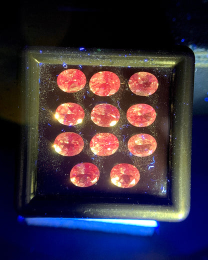 Natural Rare Dragon Garnet / Fluorescent Chromium Vanadium Malaya Garnet Lot 4.70 Carat 5x4 MM Oval Shape Faceted Gemstone 11 Piece Lot