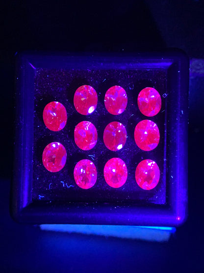 Natural Rare Dragon Garnet / Fluorescent Chromium Vanadium Malaya Garnet Lot 4.70 Carat 5x4 MM Oval Shape Faceted Gemstone 11 Piece Lot