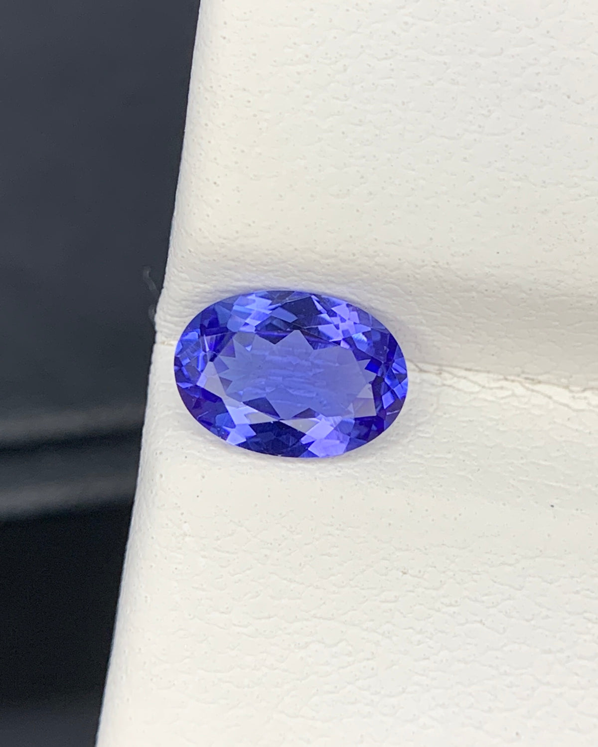 Natural AAA Blue Tanzanite 0.92 Carat 7.7x5.5x3 MM Oval Shape Faceted Gemstone 