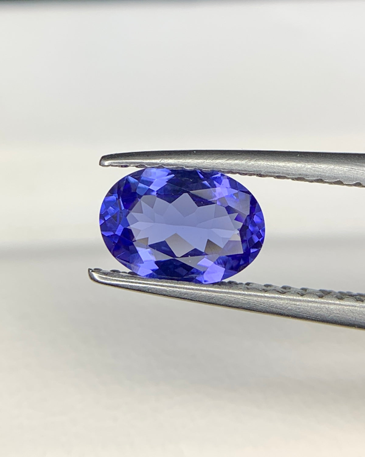 Natural AAA Blue Tanzanite 0.92 Carat 7.7x5.5x3 MM Oval Shape Faceted Gemstone 