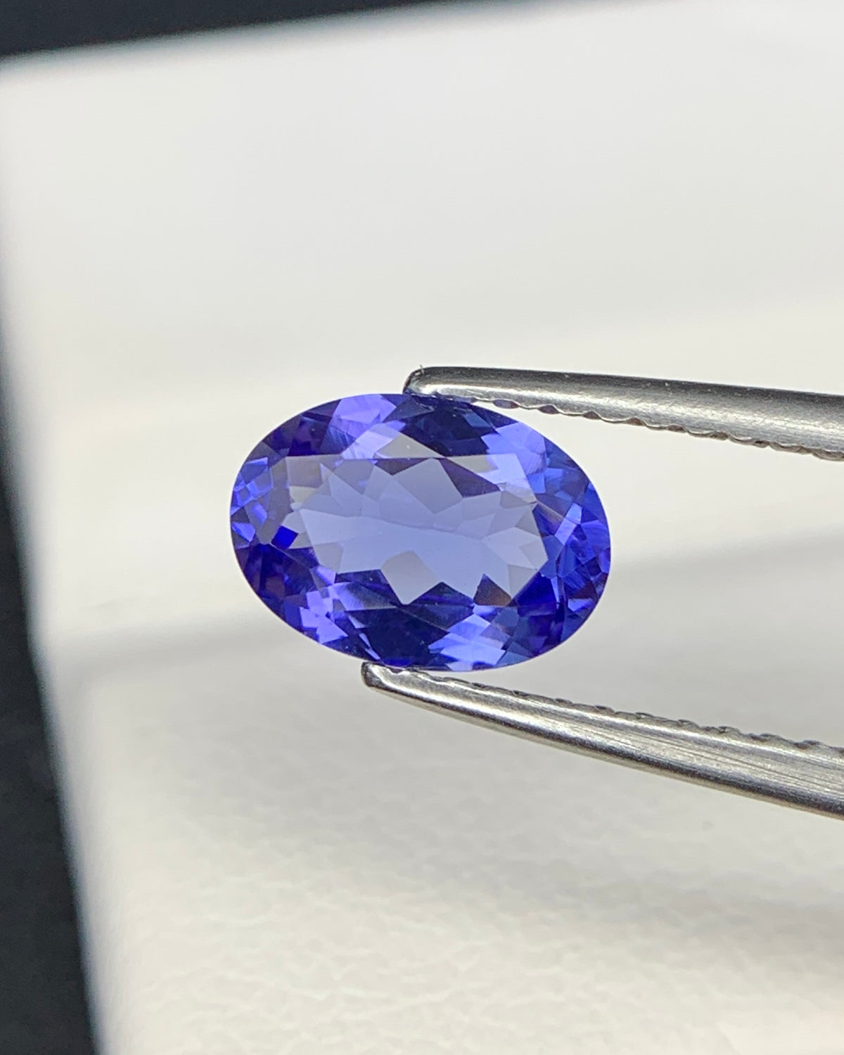Natural AAA Blue Tanzanite 0.92 Carat 7.7x5.5x3 MM Oval Shape Faceted Gemstone 