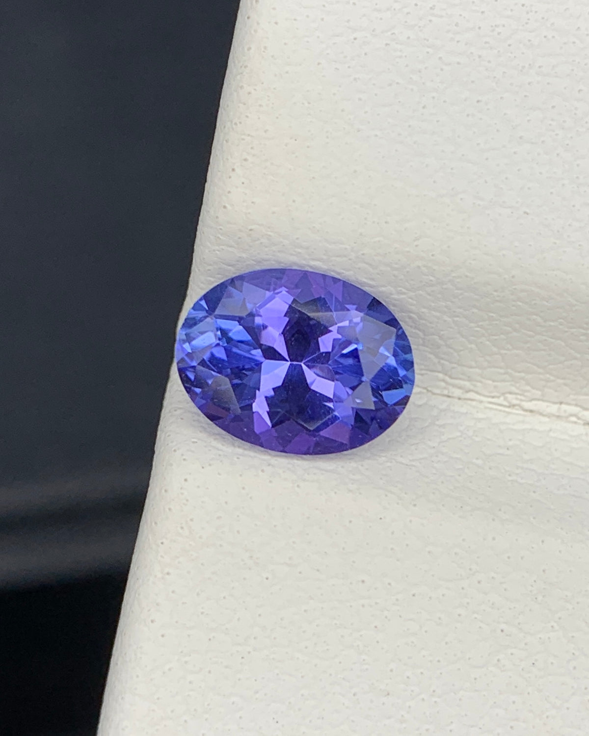 Natural AA Blue Tanzanite 1.05 Carat 7.5x5.7 MM Oval Shape Faceted Gemstone