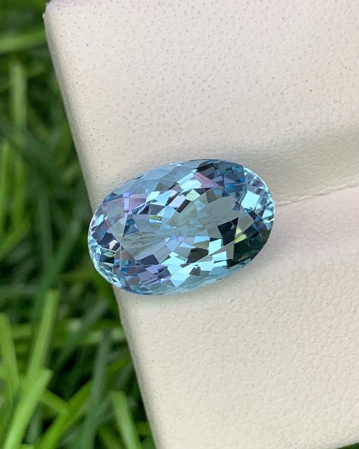 Natural Flawless Aquamarine 3.45 Carat 12x8 MM Oval Shape Faceted Gemstone