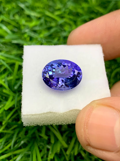 Natural Bi Color Tanzanite 5.21 Carat 12x9.7 MM Oval Shape Faceted Gemstone