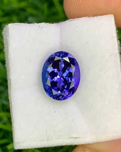 Natural Bi Color Tanzanite 3.23 Carat 10.2x8 MM Oval Shape Faceted Gemstone