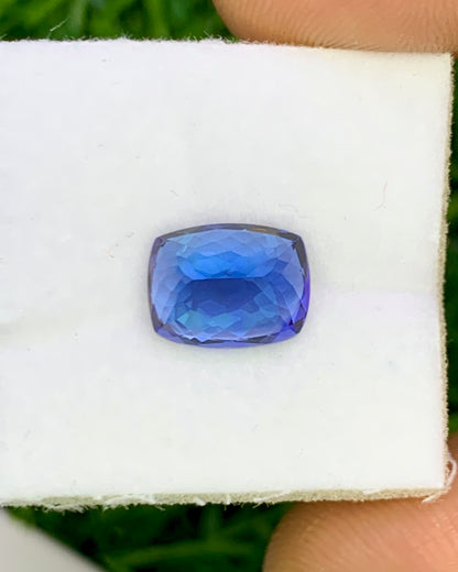 Natural Flawless Bi Color Tanzanite 2.82 Carat 9x7 MM Cushion Shape Faceted Gemstone