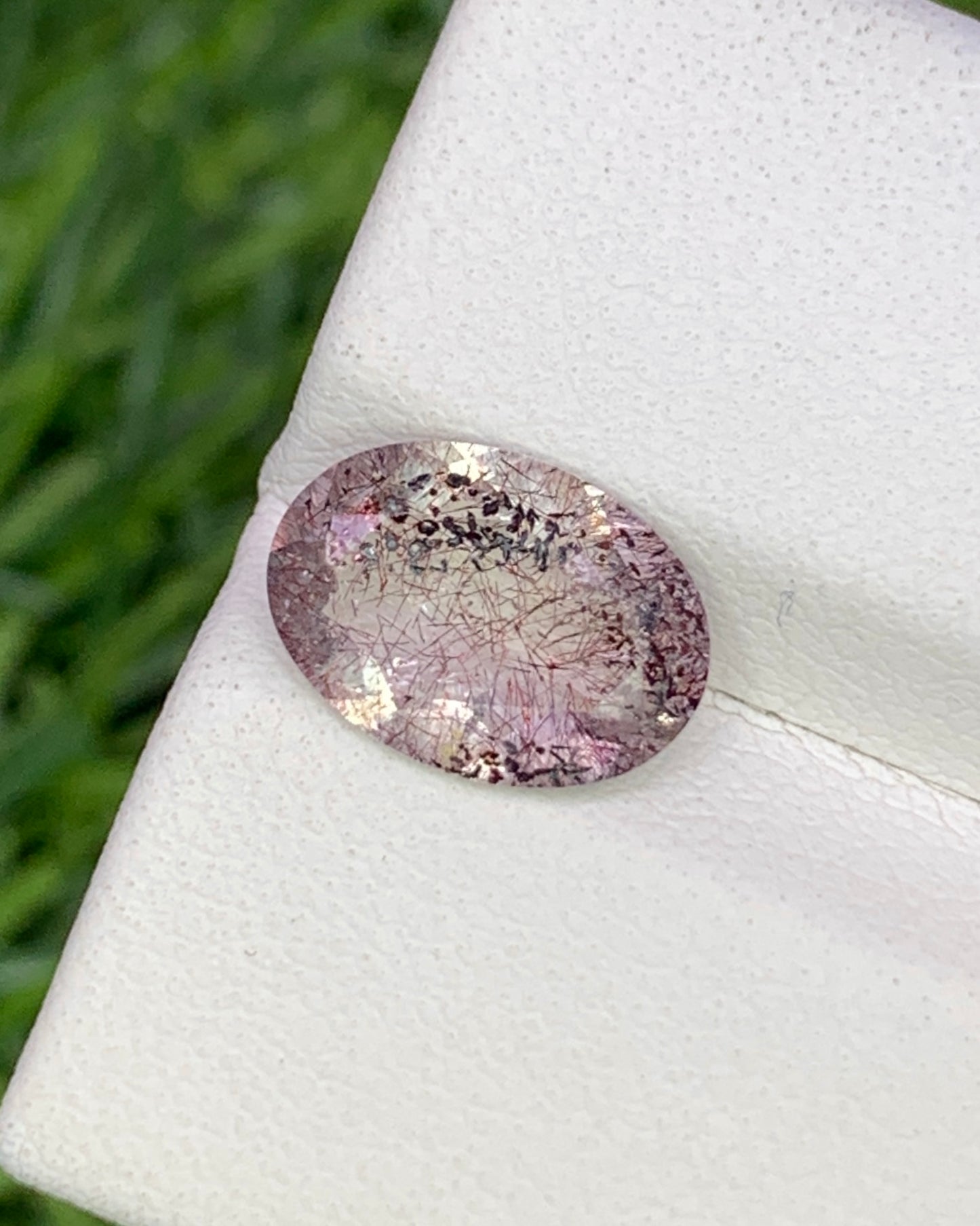 Natural Super Seven 1.87 Carat 10.6x7.6 MM Oval Shape Faceted Gemstone with 7 Crystals Healing Stone Seven Chakra Melody Stone