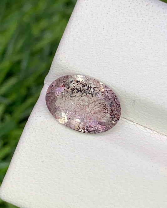 Natural Super Seven 1.87 Carat 10.6x7.6 MM Oval Shape Faceted Gemstone with 7 Crystals Healing Stone Seven Chakra Melody Stone