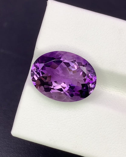 Natural Bi Color Amethyst 8.63 Carat 16x12 MM Oval Shape Faceted Gemstone