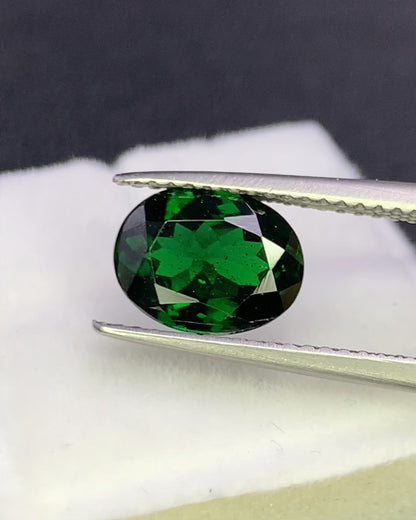 Natural Tsavorite 2.19 Carat 9x7 MM Oval shape Faceted Gemstone