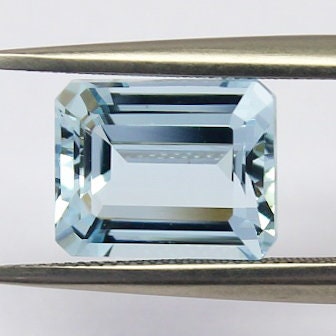 Natural Flawless Aquamarine 3.25 Carat 10x8 MM Octagon Shape Faceted Gemstone