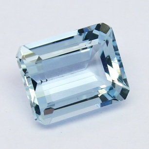 Natural Flawless Aquamarine 3.25 Carat 10x8 MM Octagon Shape Faceted Gemstone