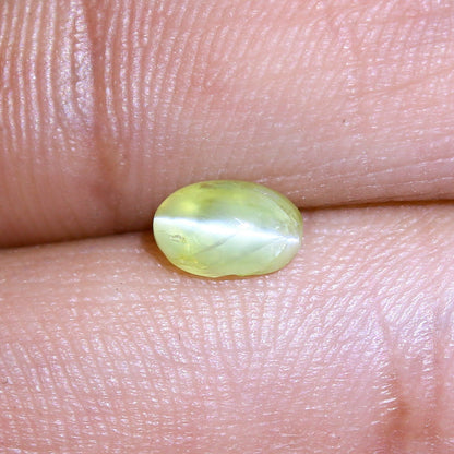 Natural Chrysoberyl Cat'seye 1.08 Carat 6.5x4.5 MM Oval Shape Cabochon Gemstone