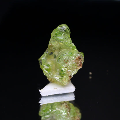 Natural Rare Daylight Fluorescent Hyalite Opal Specimen Rough 12.74 Carat Color Change Gemstone