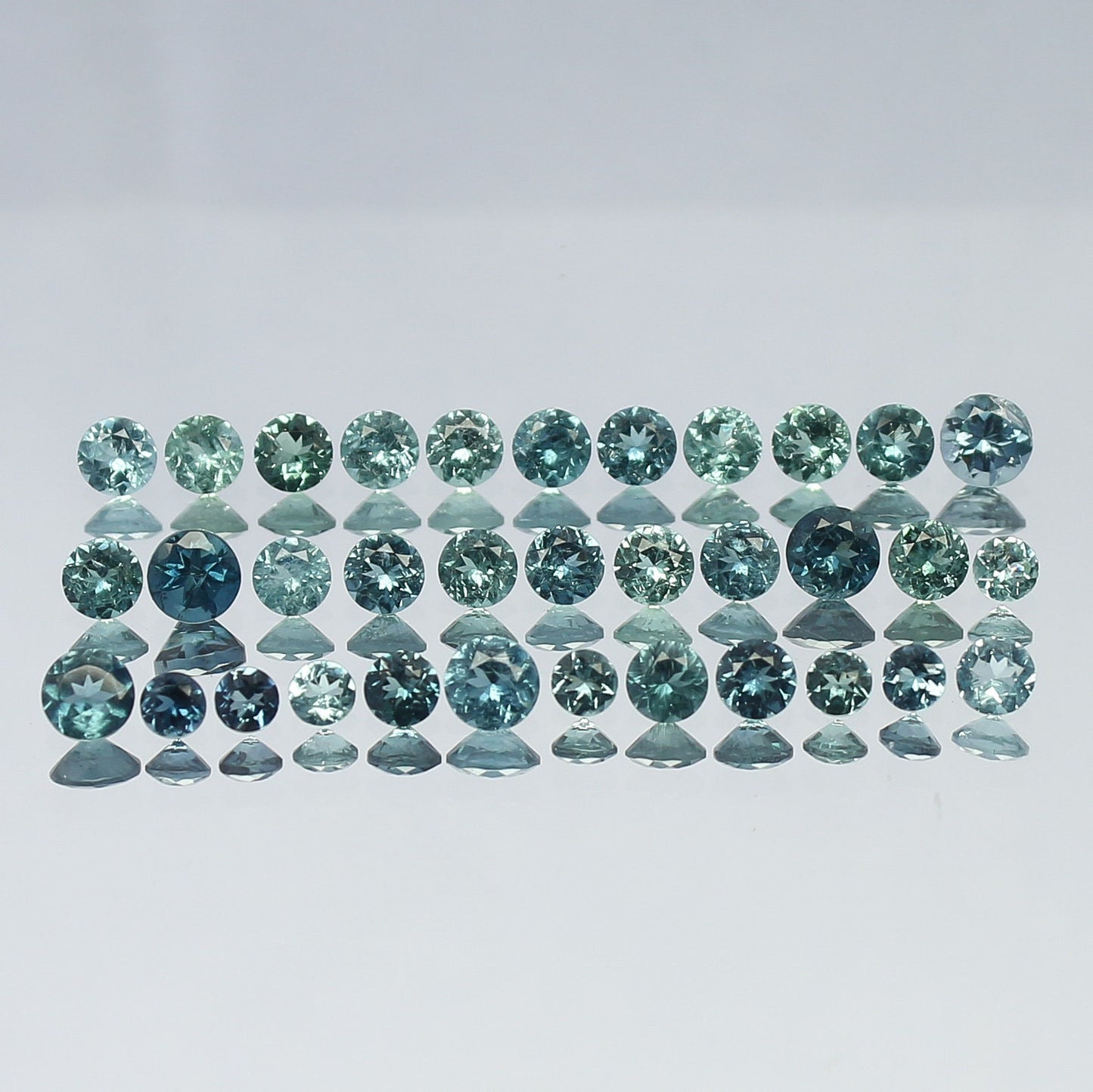 Natural Indicolite Tourmaline Lot 3.52 Carat 2.5x2.5/3x3/3.5x3.5 MM Round Shape Faceted Gemstone 34 Piece Lot