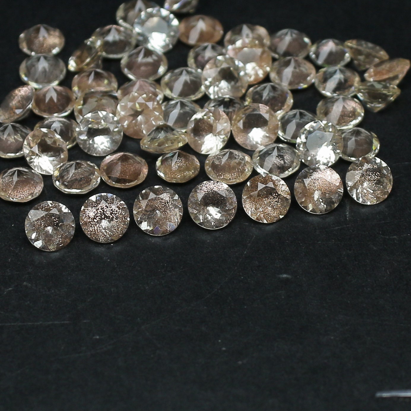 Natural Oregon Sunstone Diamond Cut 5x5 MM Round Shape Faceted Gemstone