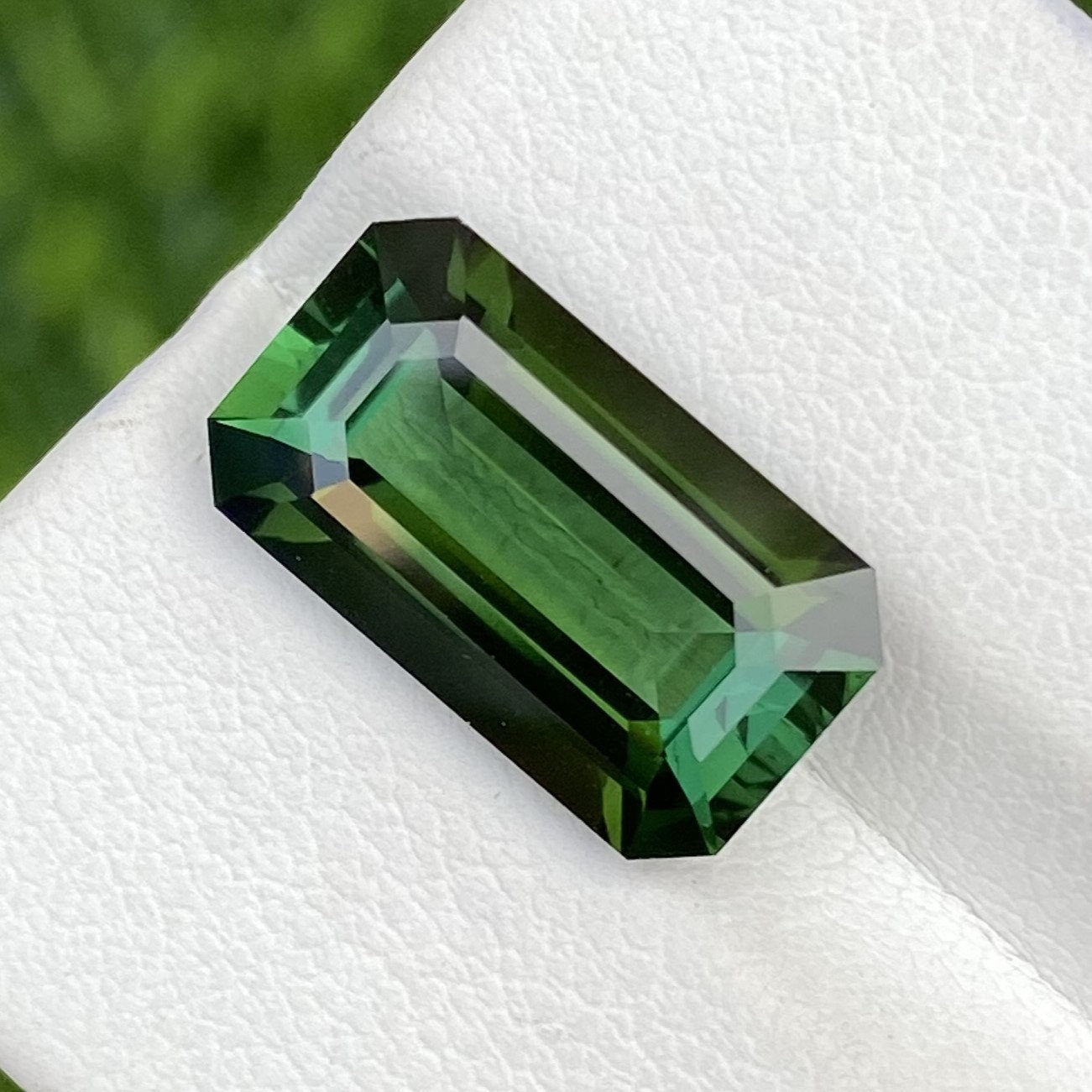 Natural Flawless Green Tourmaline 5.26 Carat 14.5x8.2 MM Octagon Shape Faceted Gemstone